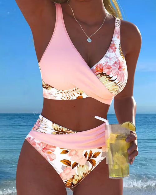 Melina™ | Bikini mit kontrastierendem Blumenmuster und Schlitz