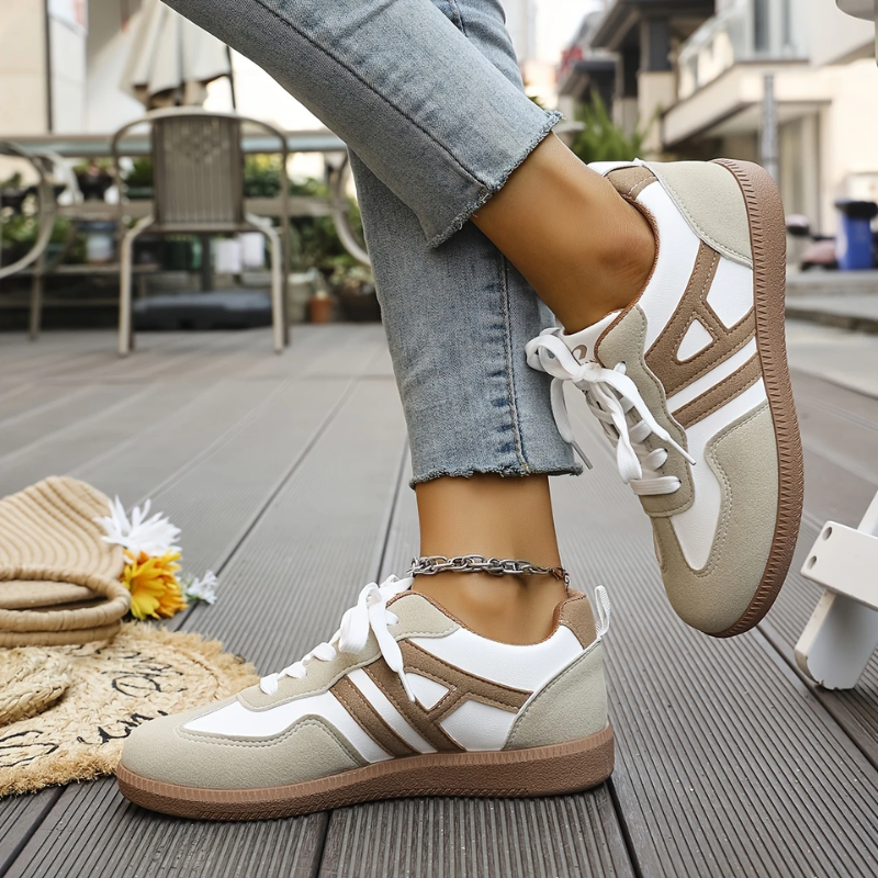 Britt™| Sneaker