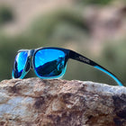 Eisblau