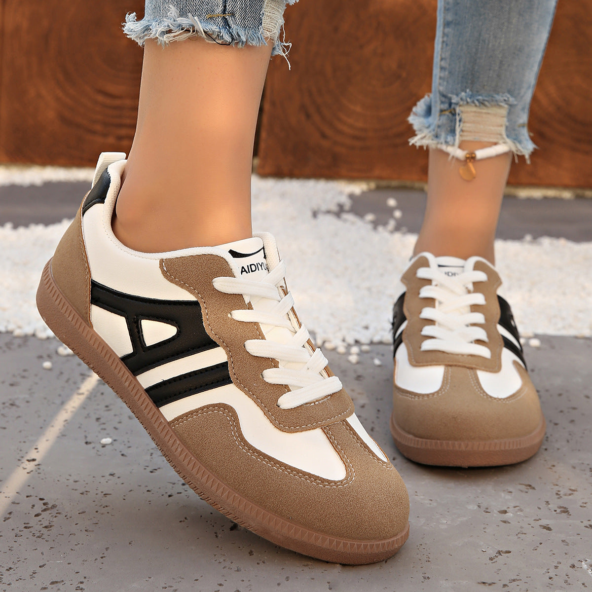 Britt™| Sneaker